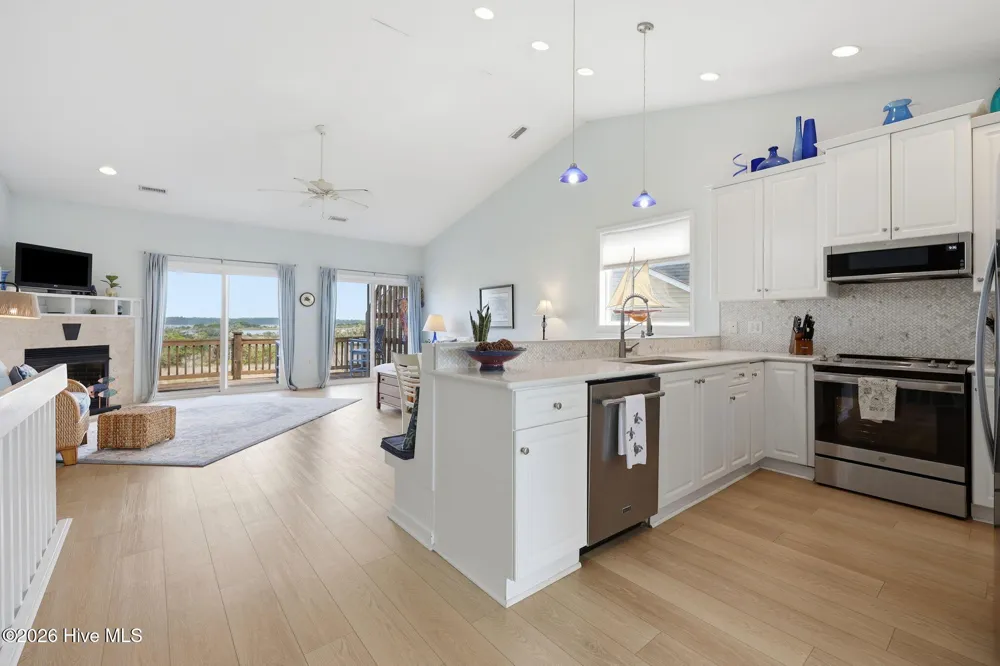 515 New River Drive #D Surf City, NC 28445