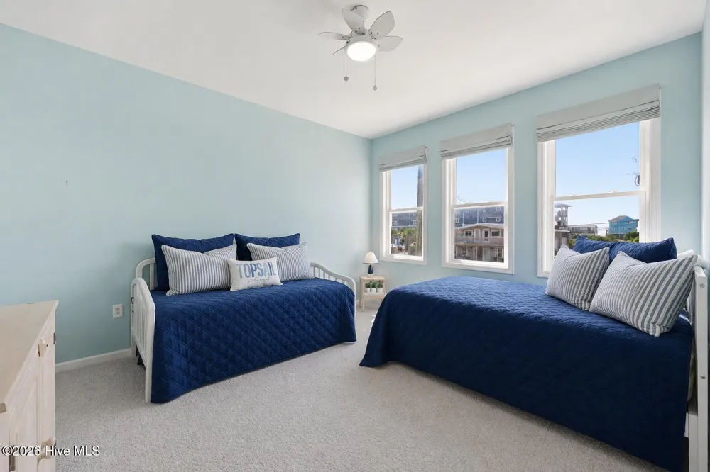 515 New River Drive #D Surf City, NC 28445