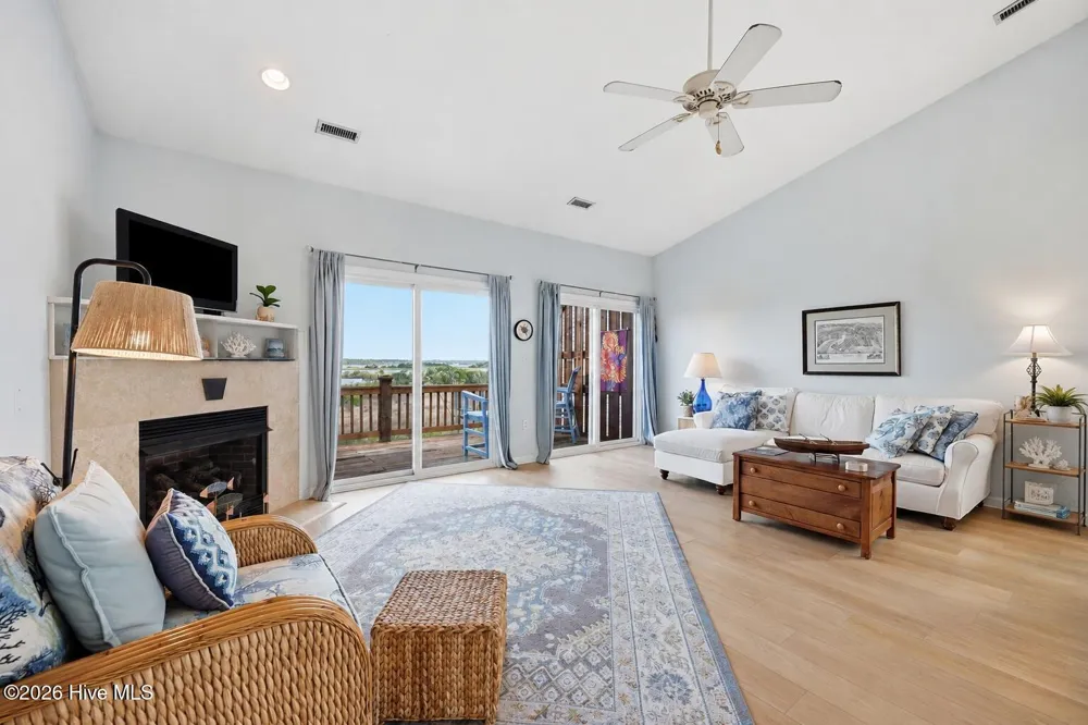 515 New River Drive #D Surf City, NC 28445