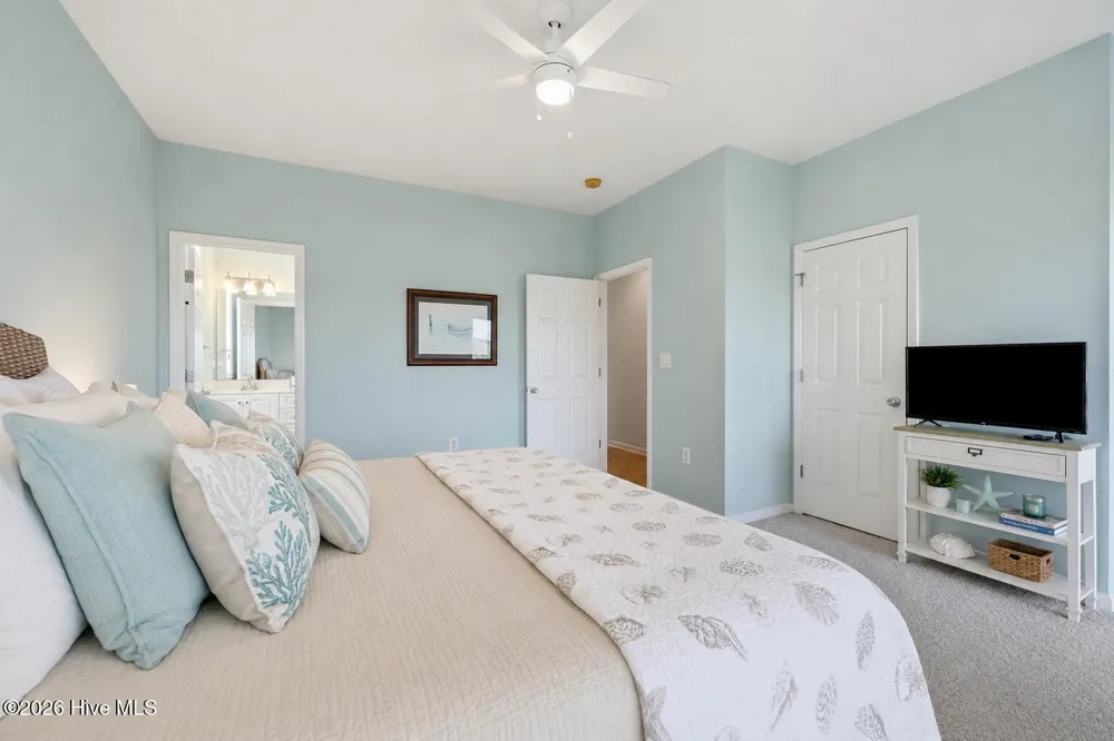 515 New River Drive #D Surf City, NC 28445