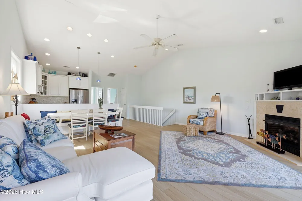 515 New River Drive #D Surf City, NC 28445