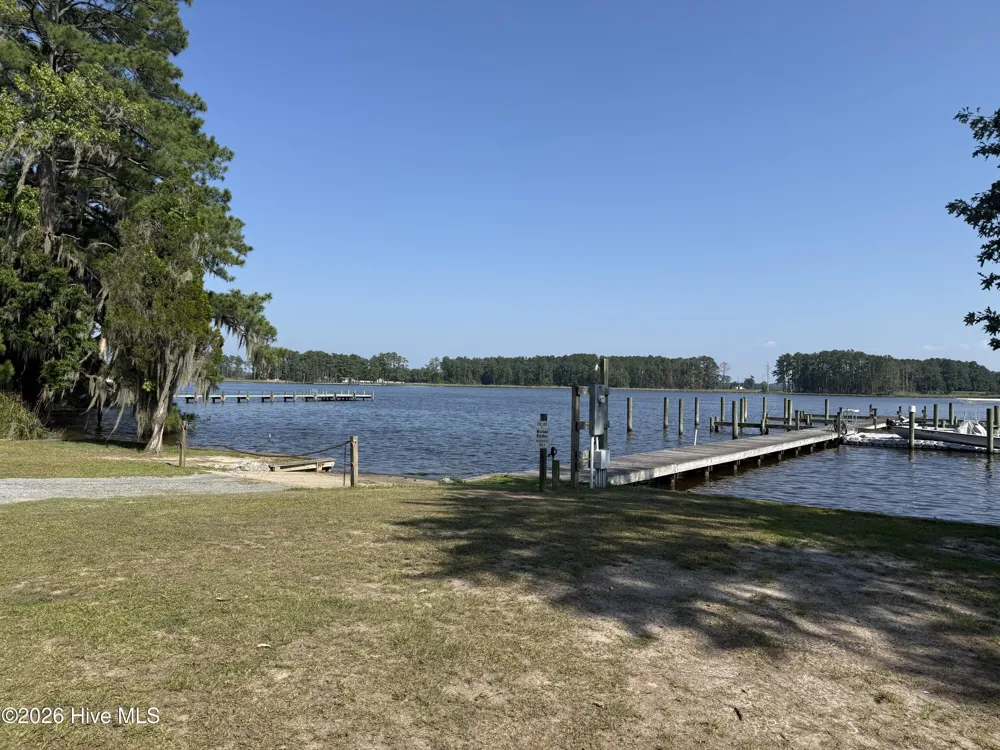 92 Winfield Lane Pinetown, NC 27865