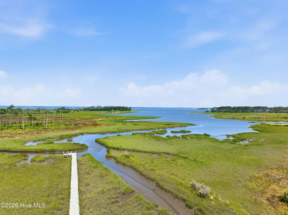 526 Crow Hill Road Beaufort, NC 28516