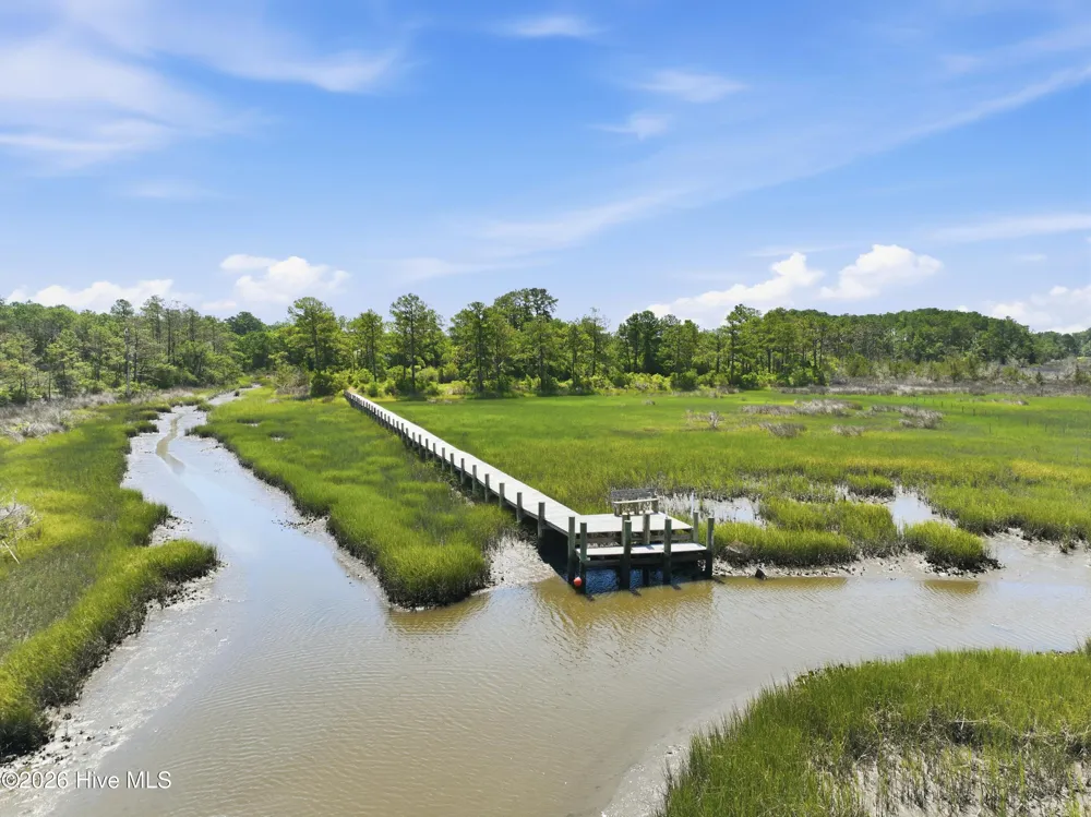 526 Crow Hill Road Beaufort, NC 28516