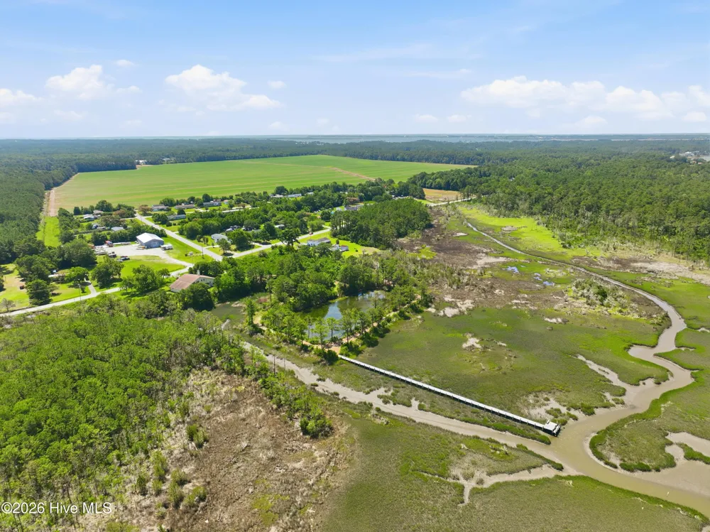526 Crow Hill Road Beaufort, NC 28516