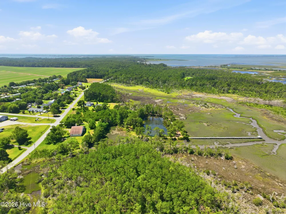 526 Crow Hill Road Beaufort, NC 28516
