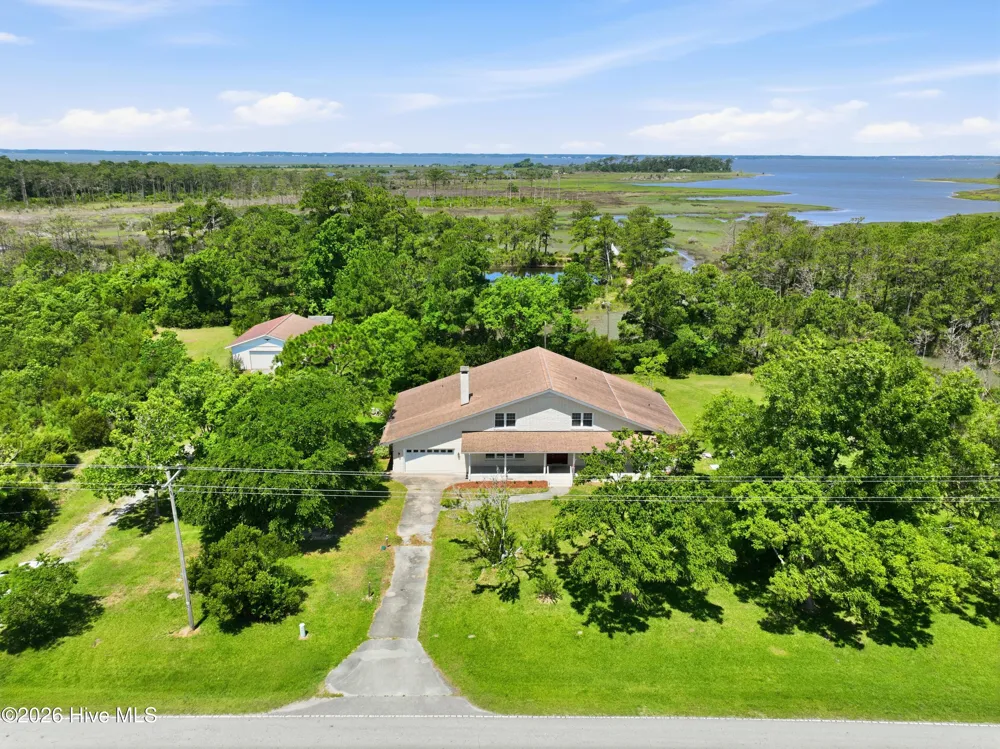 526 Crow Hill Road Beaufort, NC 28516