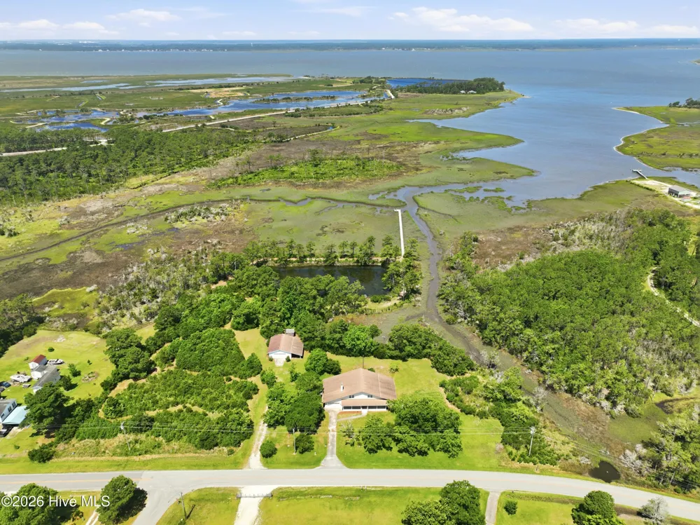 526 Crow Hill Road Beaufort, NC 28516