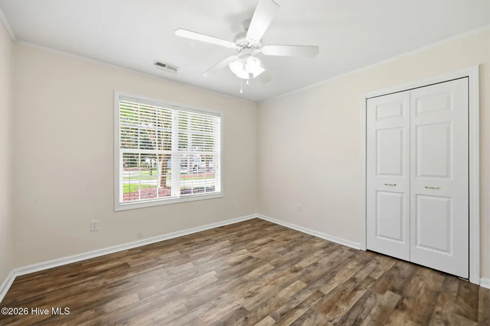702 Hummingbird S Swansboro, NC 28584