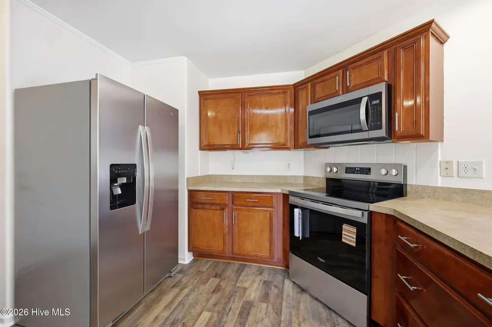 702 Hummingbird S Swansboro, NC 28584