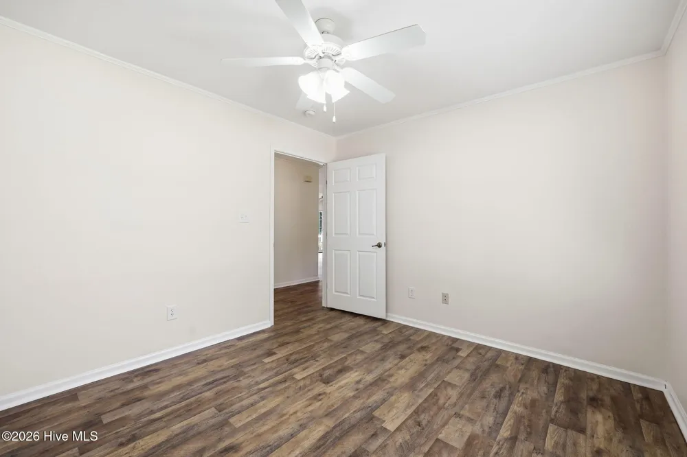 702 Hummingbird S Swansboro, NC 28584