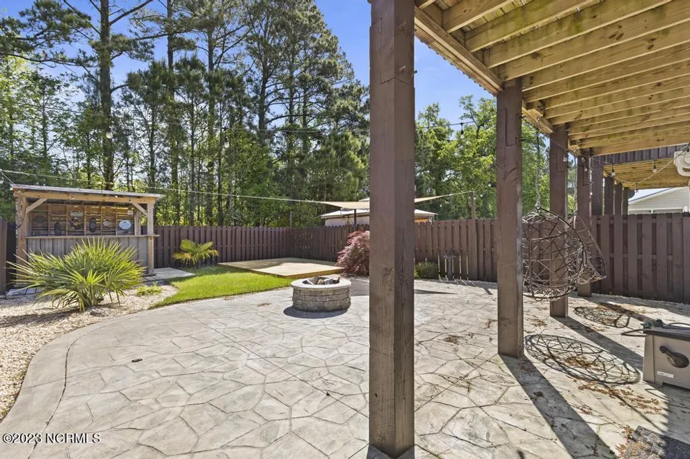 123 James Avenue Surf City, NC 28445