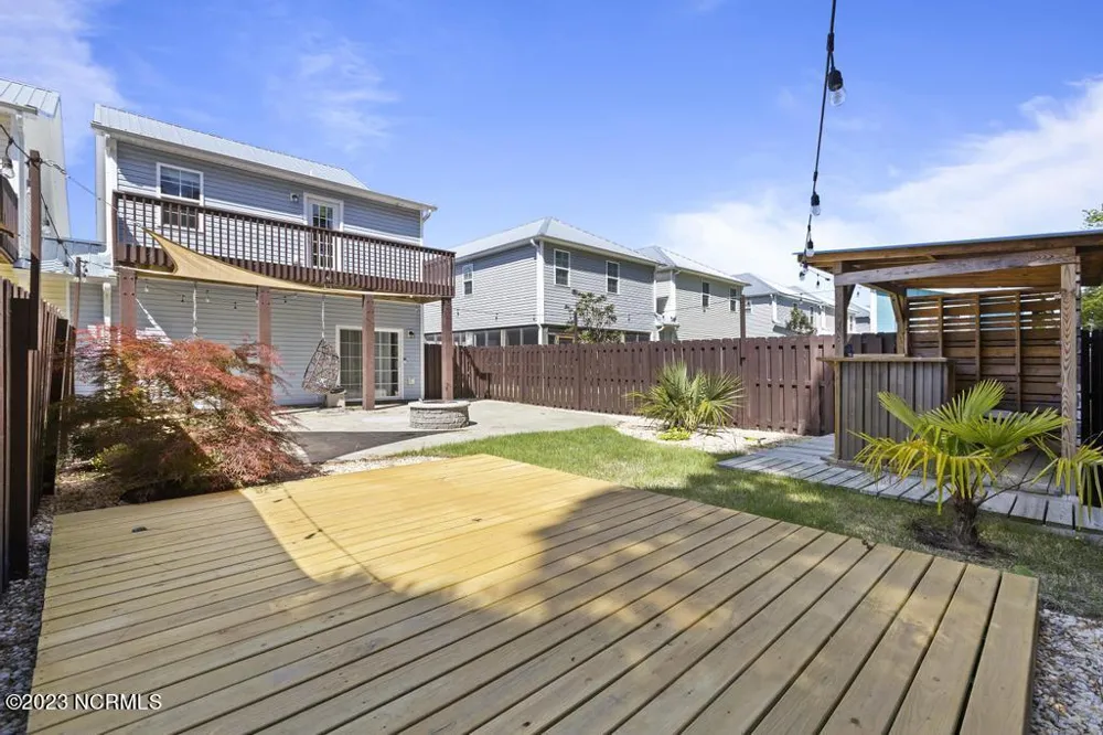 123 James Avenue Surf City, NC 28445