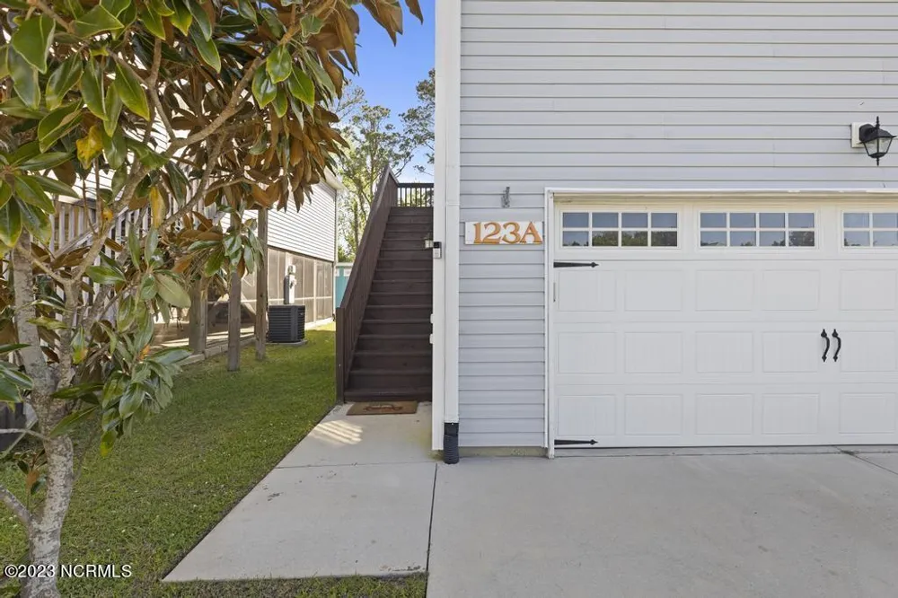123 James Avenue Surf City, NC 28445