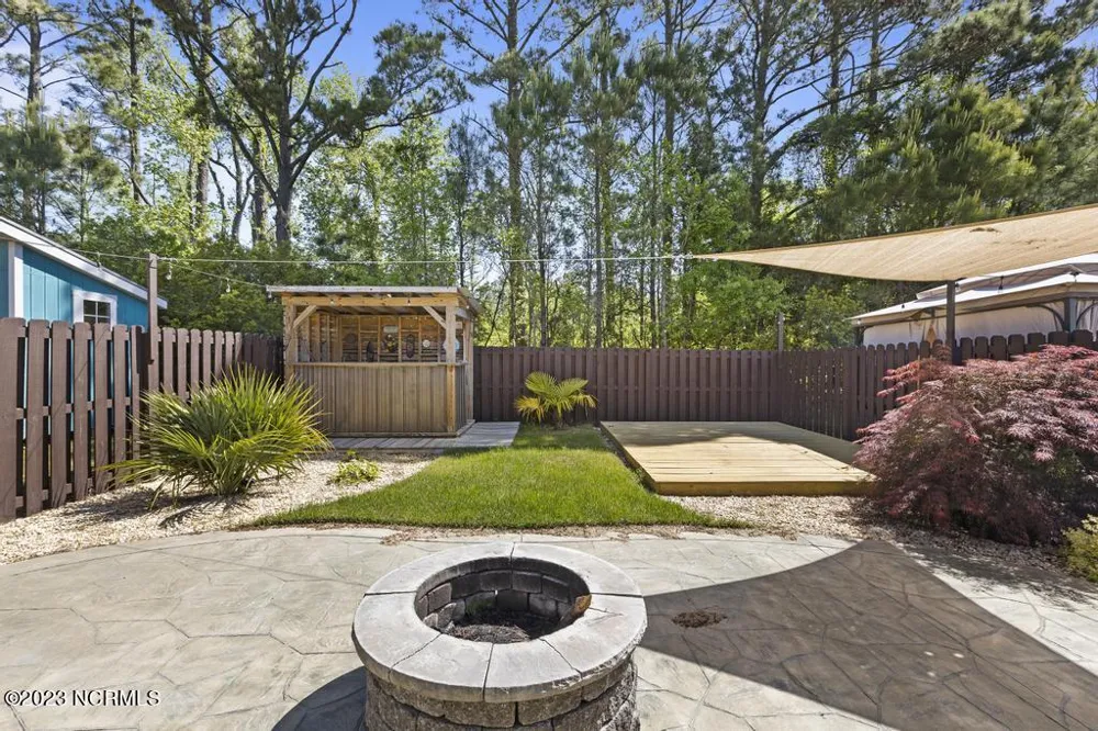 123 James Avenue Surf City, NC 28445