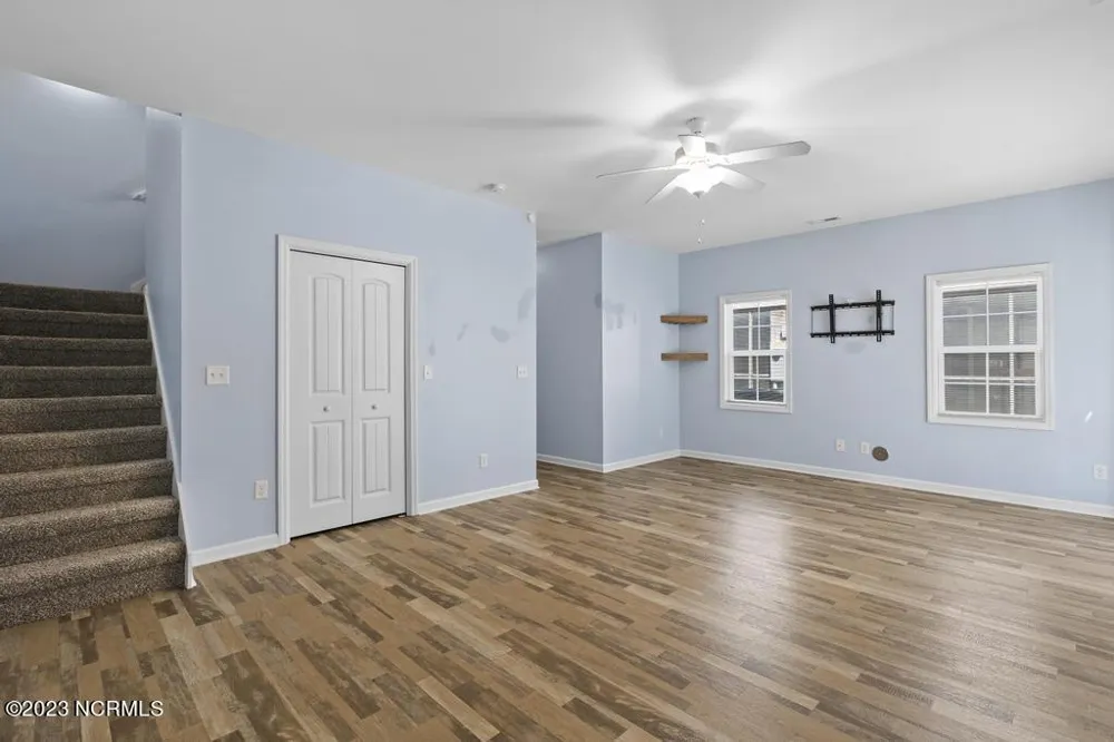 123 James Avenue Surf City, NC 28445