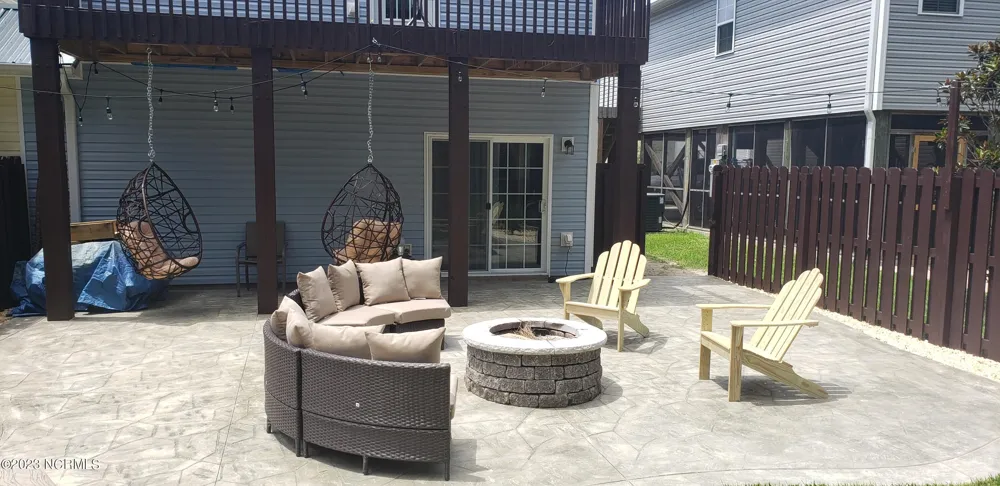 123 James Avenue Surf City, NC 28445