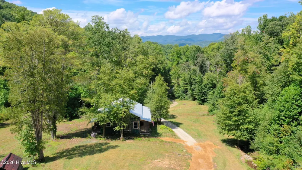 575 Vestal Cochran Road Topton, NC 28781