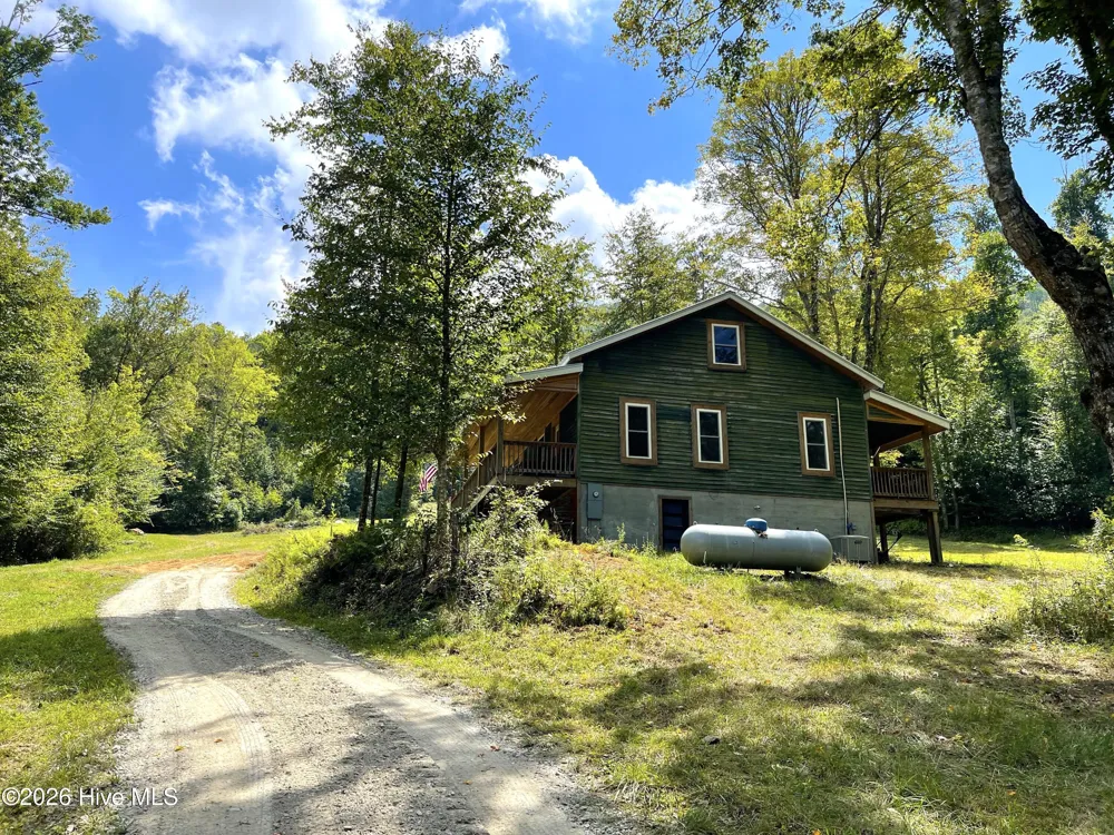 575 Vestal Cochran Road Topton, NC 28781