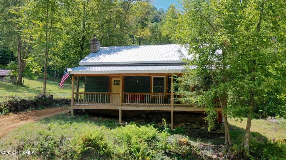 575 Vestal Cochran Road Topton, NC 28781