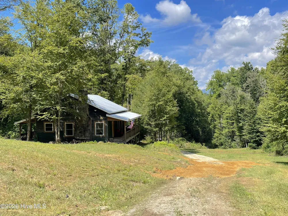 575 Vestal Cochran Road Topton, NC 28781