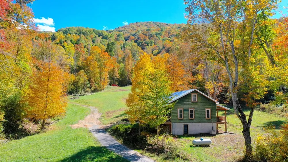 575 Vestal Cochran Road Topton, NC 28781