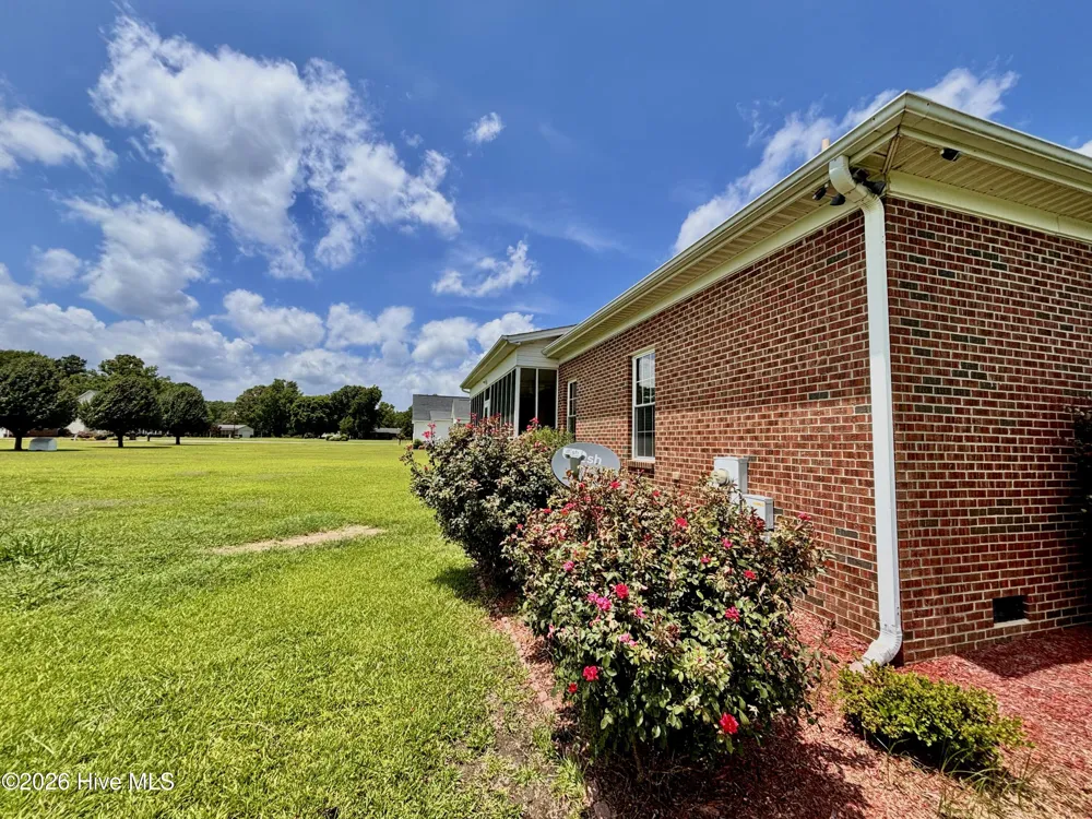 122 Challenge Club Drive Clinton, NC 28328