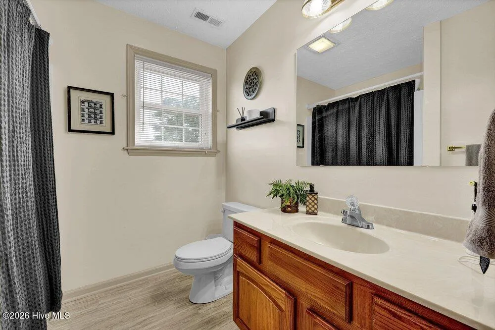 6608 Shire Lane Wilmington, NC 28411