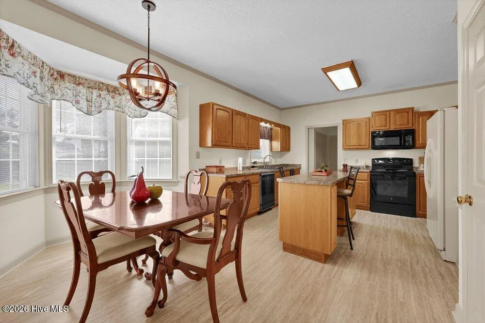 6608 Shire Lane Wilmington, NC 28411