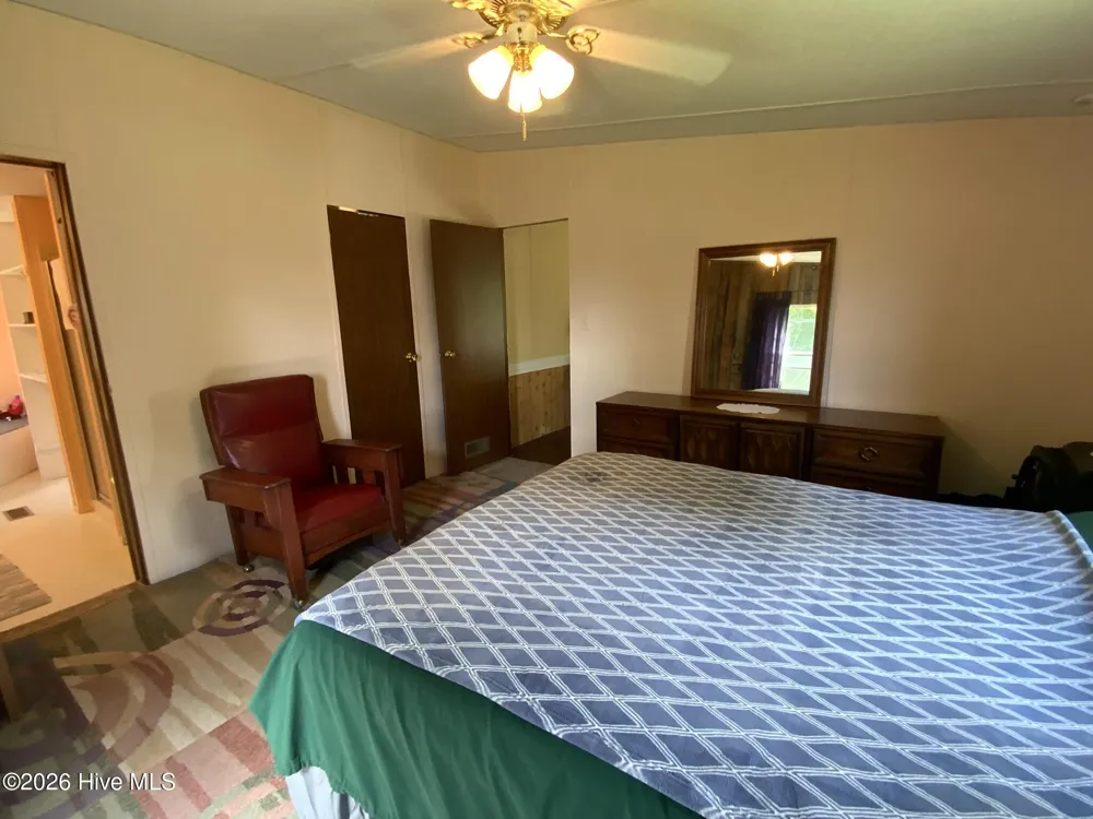 185 Joyces Topton, NC 28781