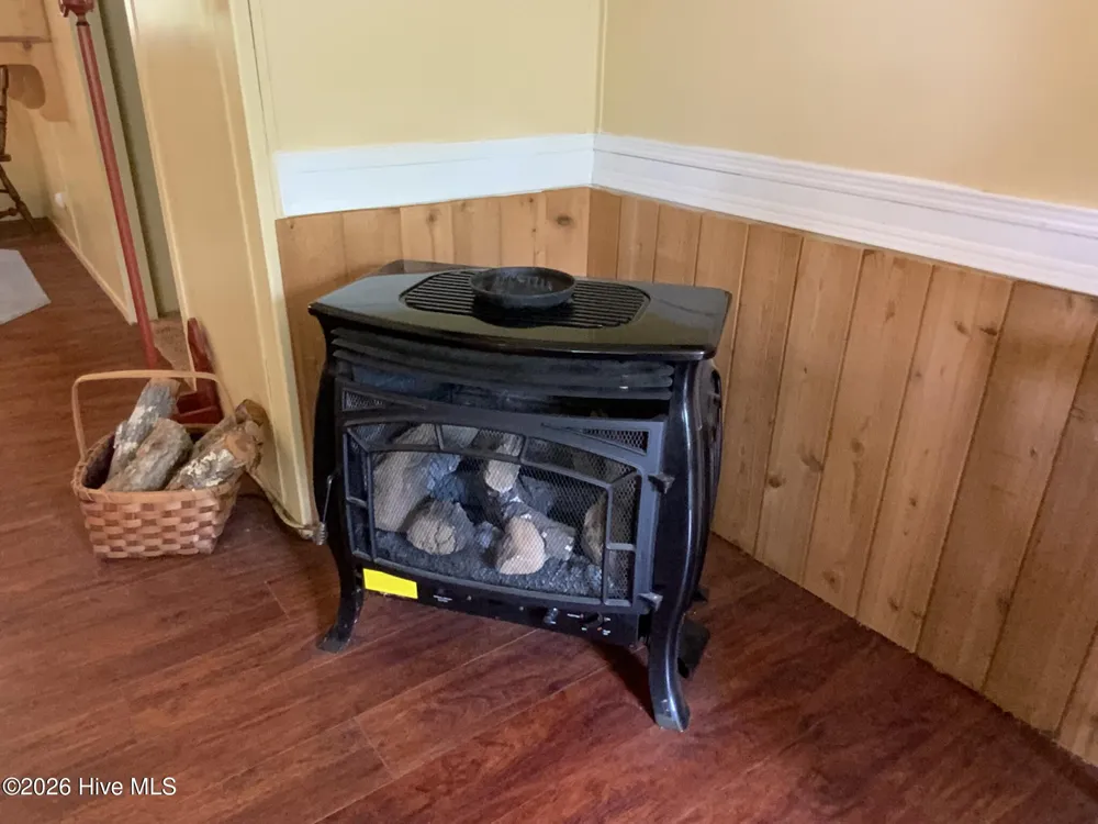 185 Joyces Topton, NC 28781