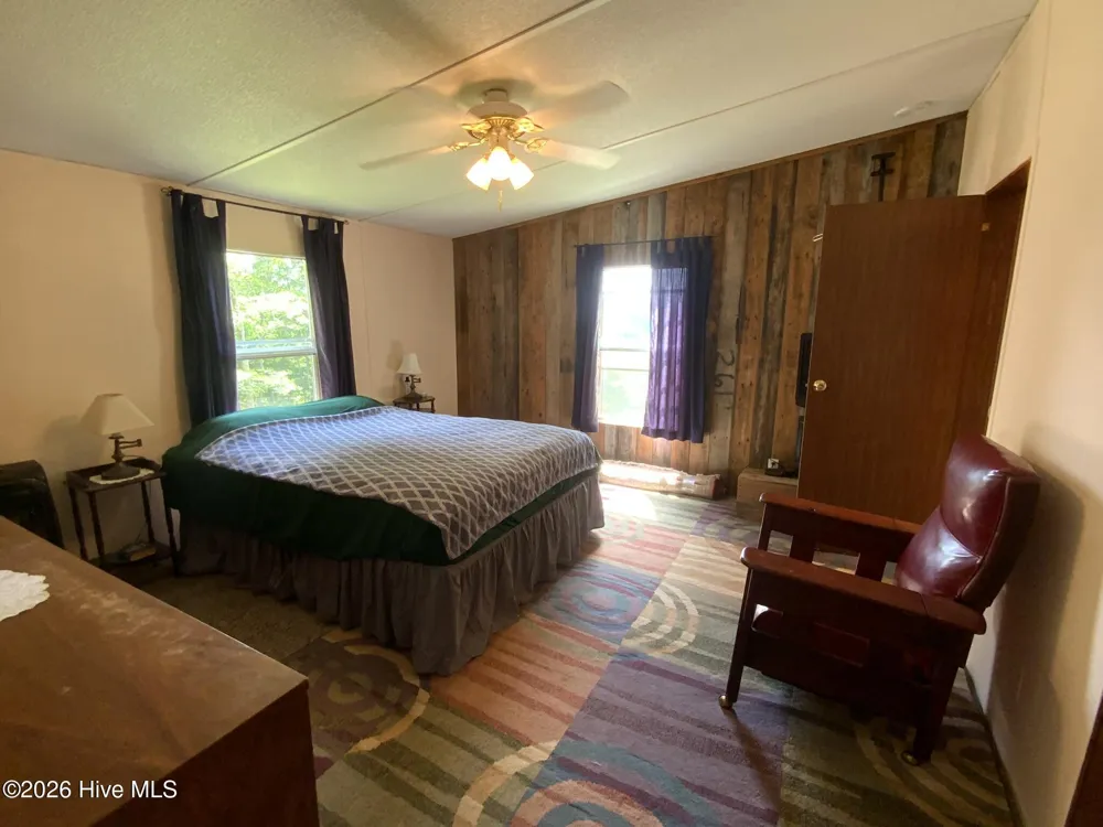 185 Joyces Topton, NC 28781