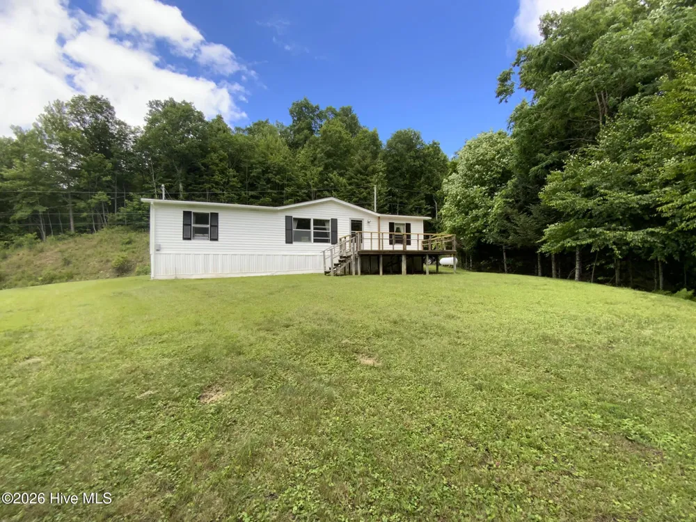 185 Joyces Topton, NC 28781