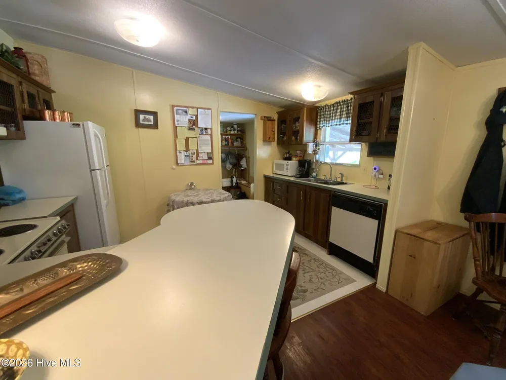 185 Joyces Topton, NC 28781