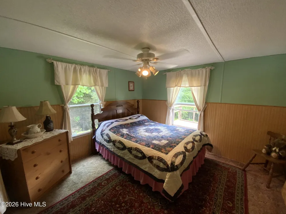 185 Joyces Topton, NC 28781