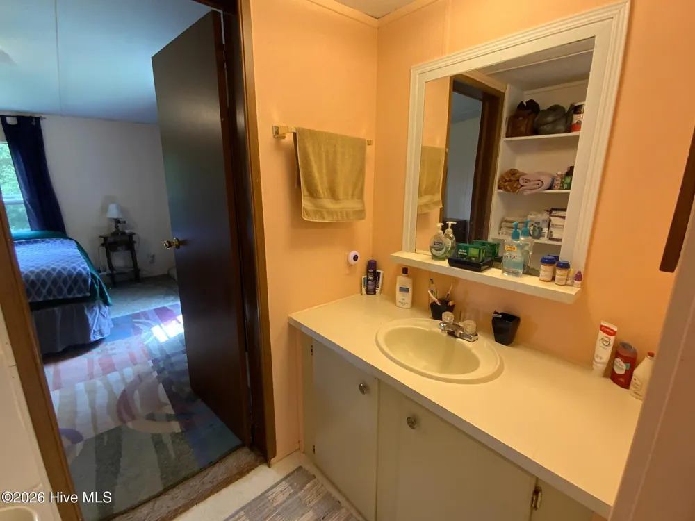 185 Joyces Topton, NC 28781