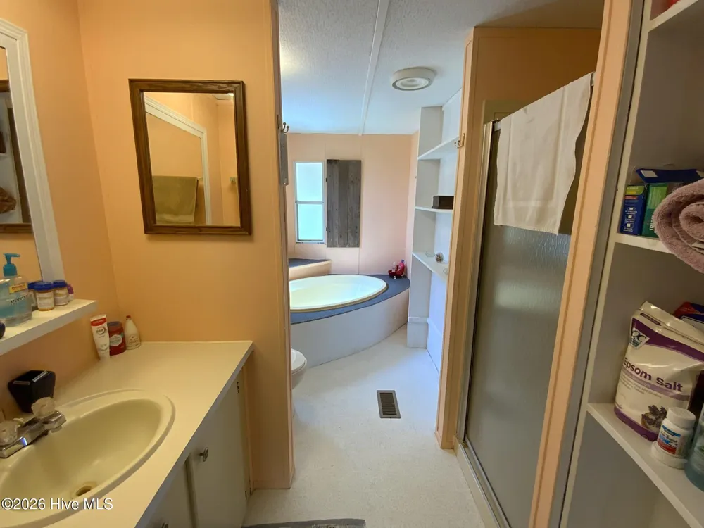 185 Joyces Topton, NC 28781