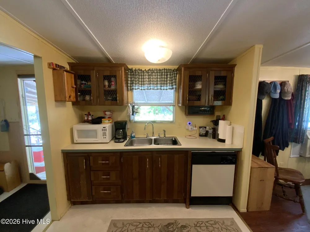 185 Joyces Topton, NC 28781