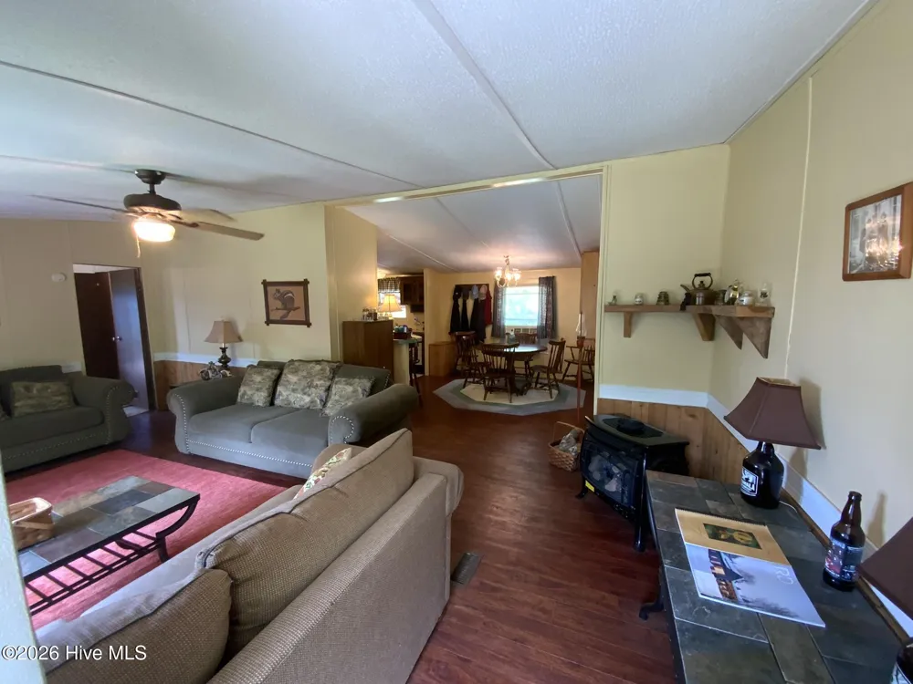 185 Joyces Topton, NC 28781