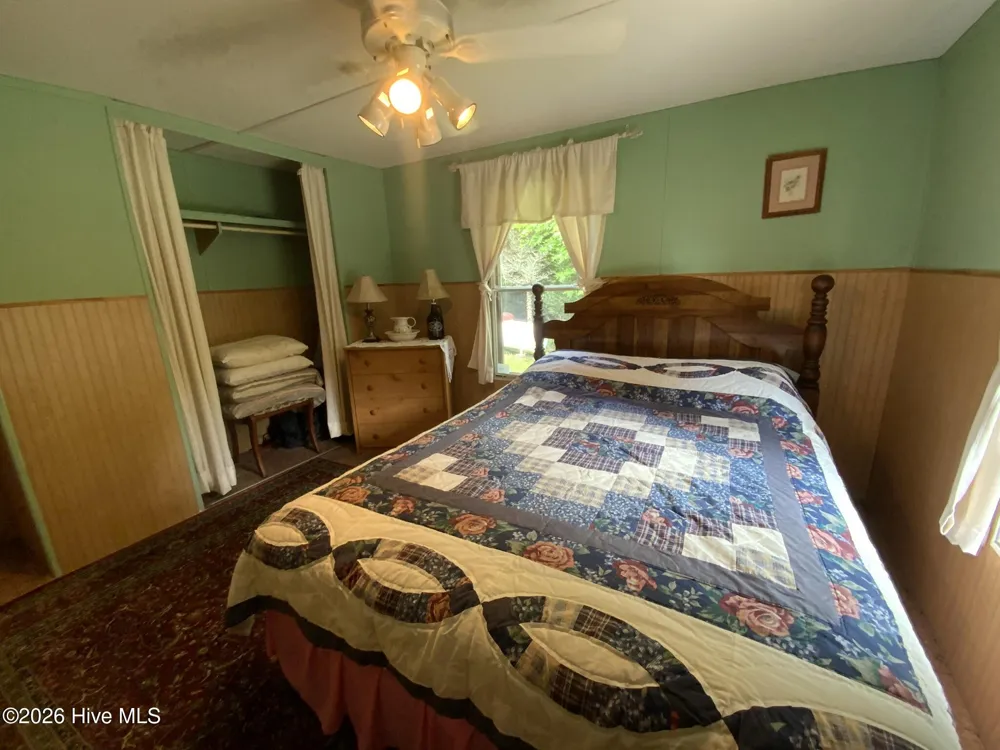 185 Joyces Topton, NC 28781