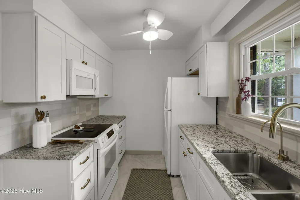 317 Driftwood Circle #B Southern Pines, NC 28387