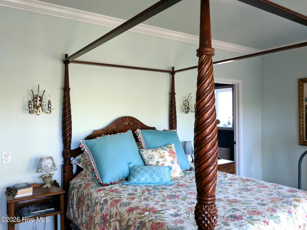 54 Creek Point Road Ocracoke, NC 27960