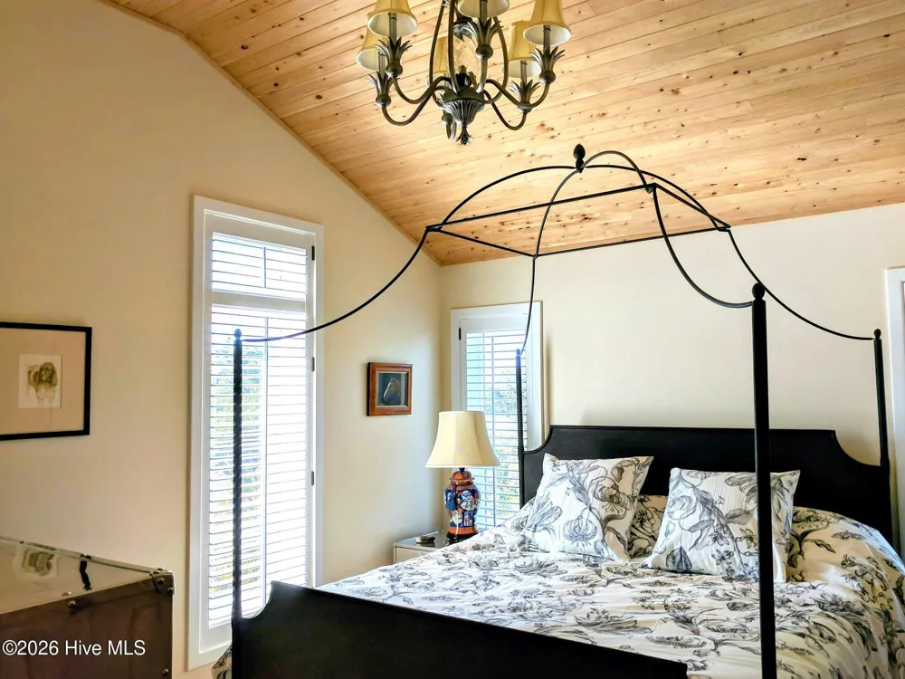 54 Creek Point Road Ocracoke, NC 27960