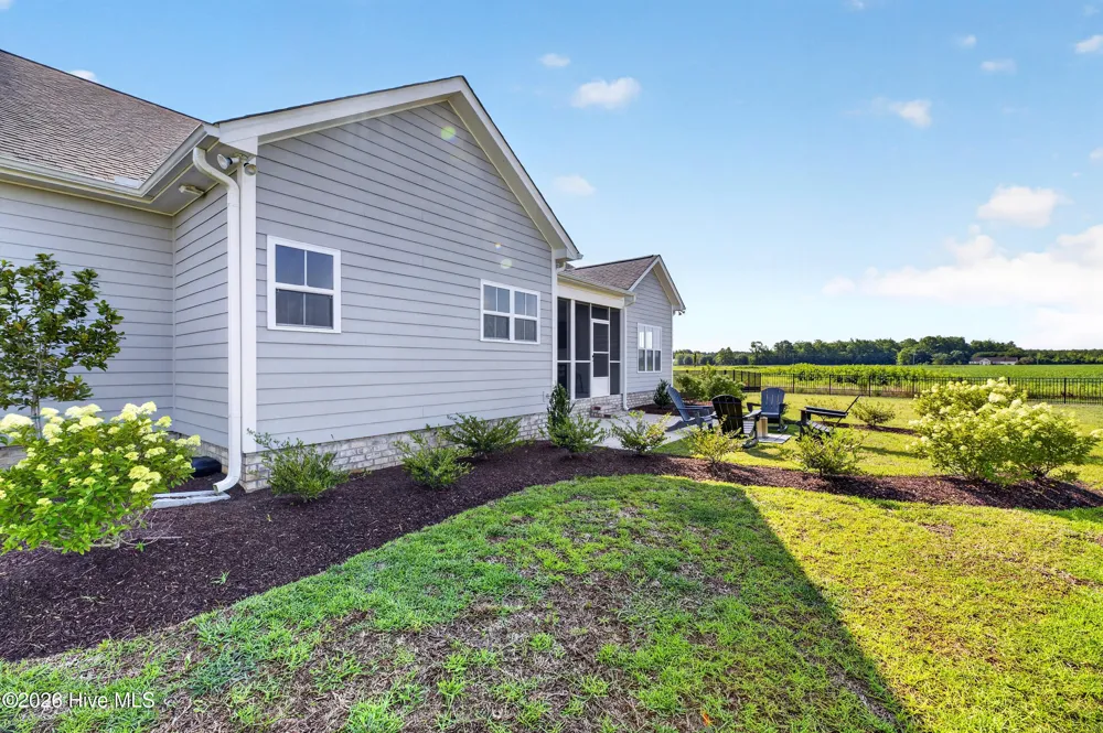 1116 Steele Drive Grimesland, NC 27837