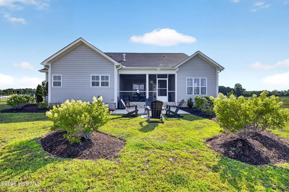 1116 Steele Drive Grimesland, NC 27837