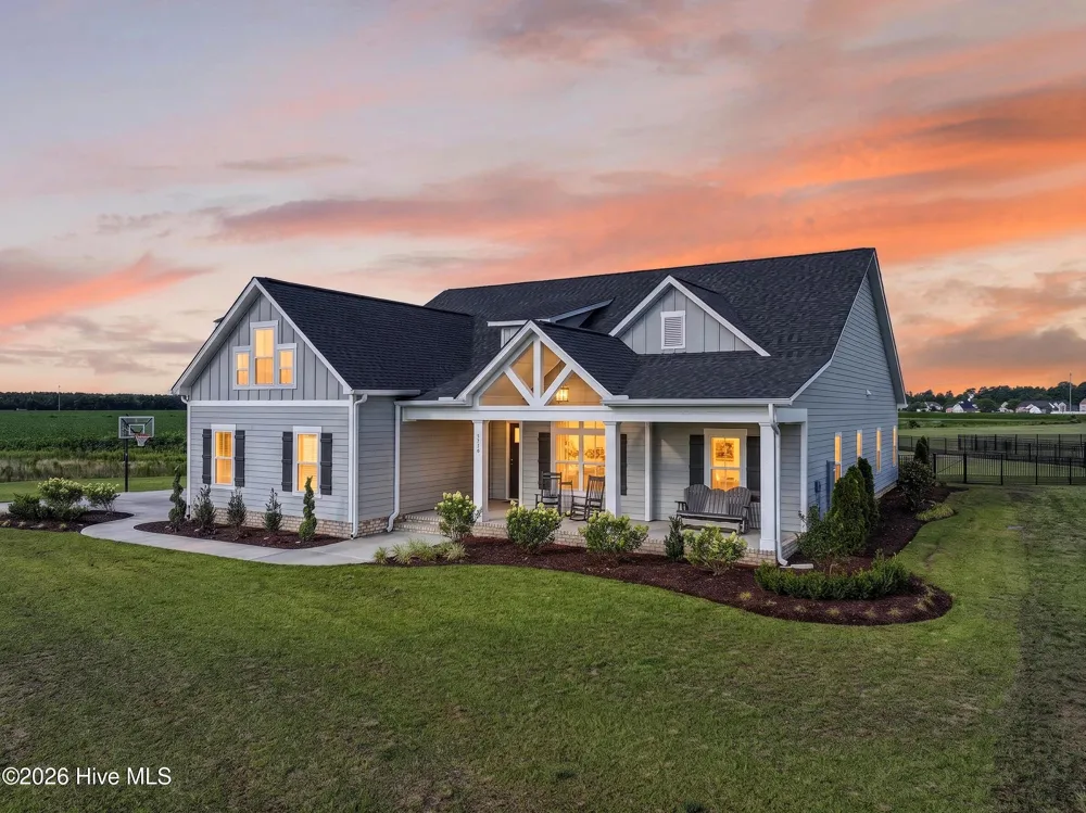 1116 Steele Drive Grimesland, NC 27837