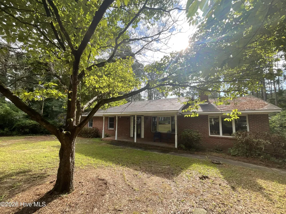 9761 Turnpike Road Laurinburg, NC 28352