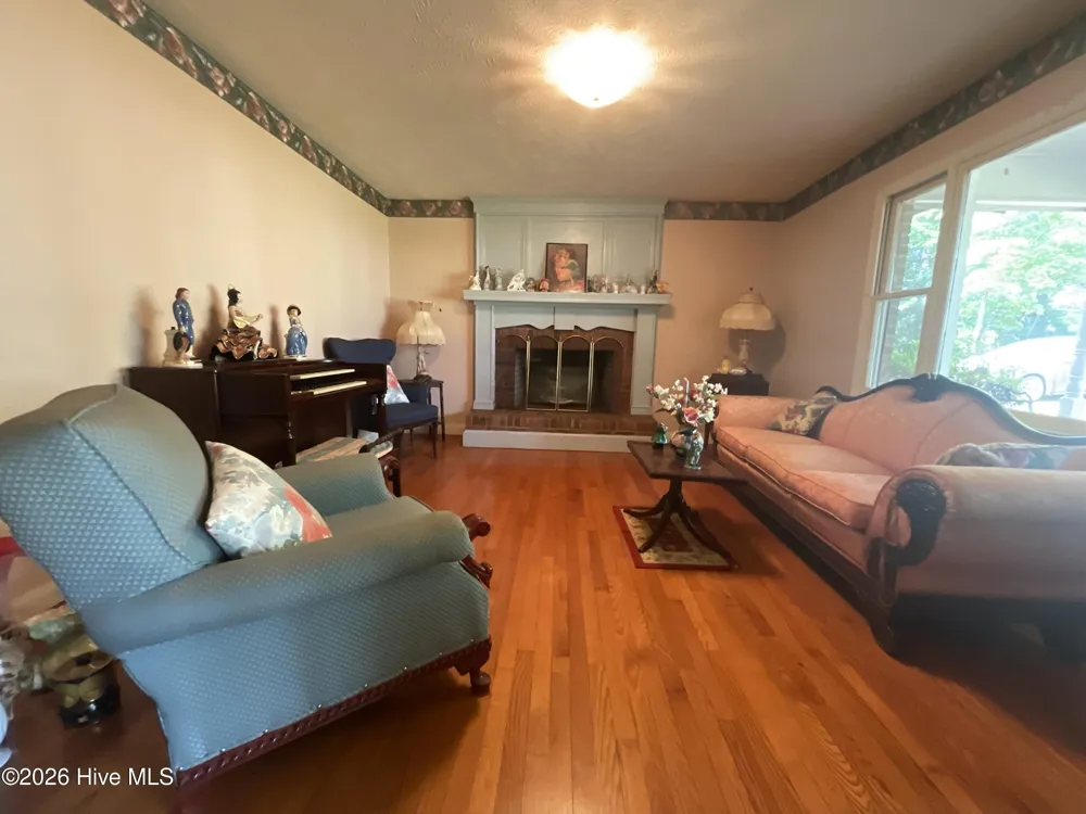 9761 Turnpike Road Laurinburg, NC 28352