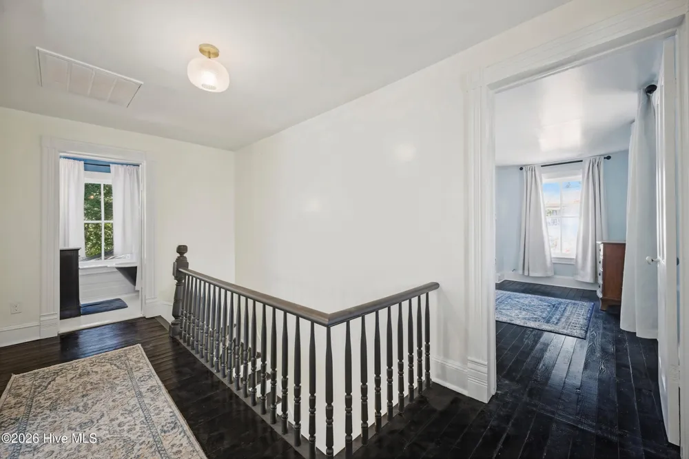 205 W Church Street Edenton, NC 27932