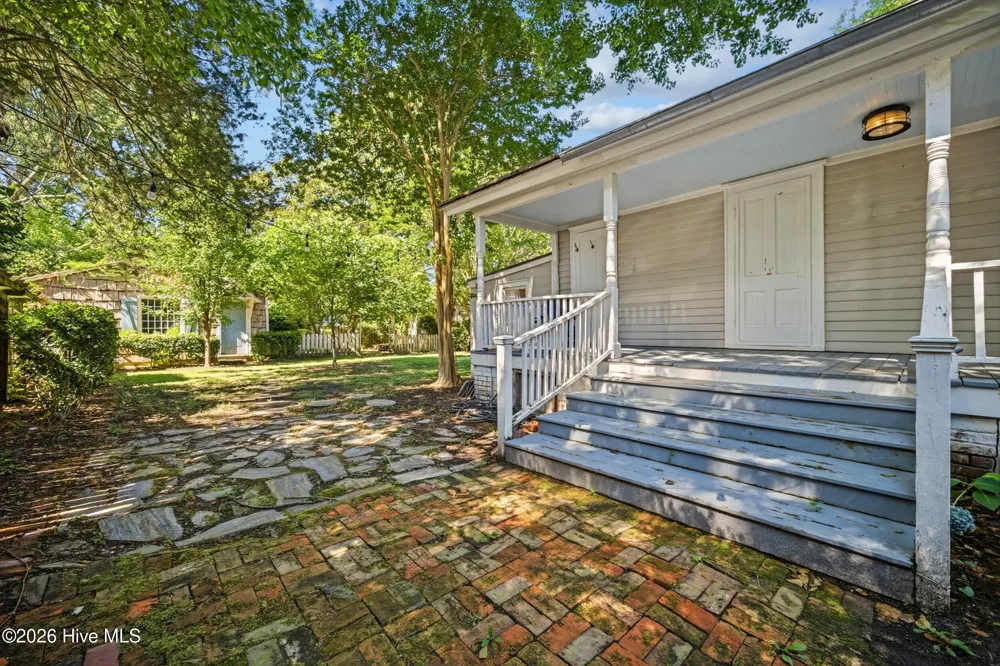 205 W Church Street Edenton, NC 27932